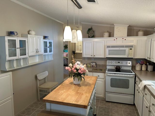 14567 Sunset Drive, Delray Beach, FL 33445