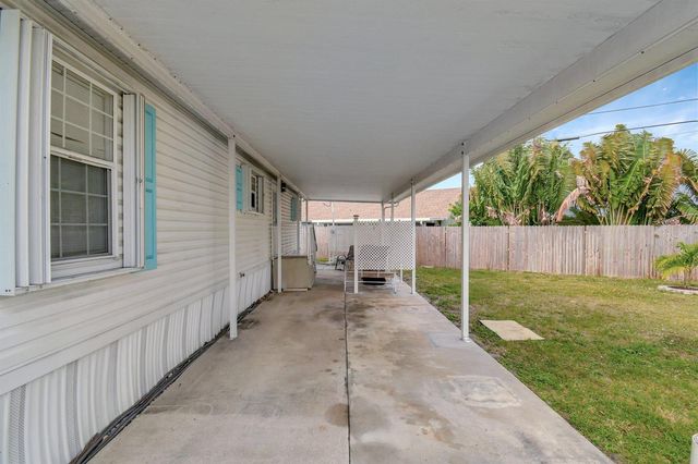 14567 Sunset Drive, Delray Beach, FL 33445