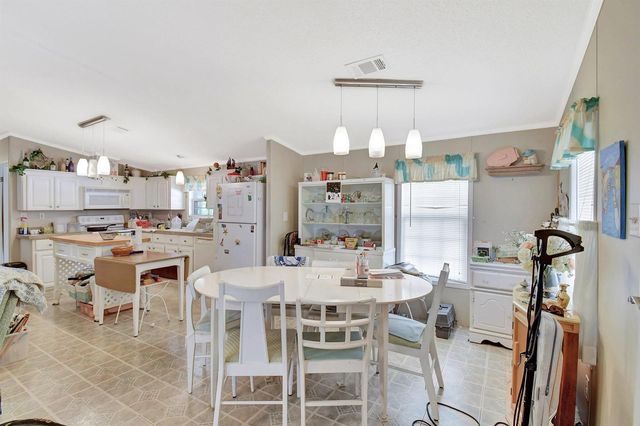 14567 Sunset Drive, Delray Beach, FL 33445