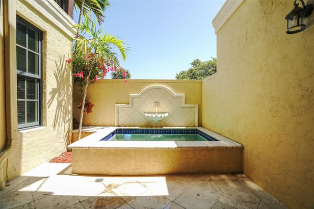 65 NE 4th Avenue I, Delray Beach, FL 33483