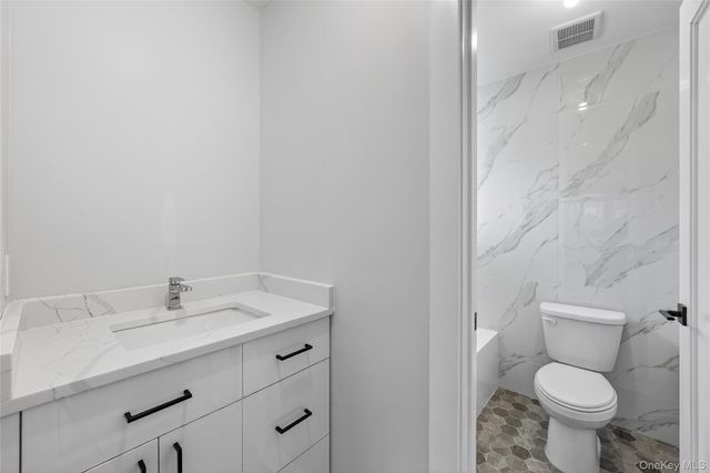 35 S Cole Avenue 202, Spring Valley, NY 10977