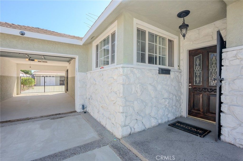 Image 4 of property listing at 7826 Arnett Street, Downey, CA 90241