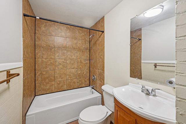 3333 Chippewa Road, Hopkins, MN 55305