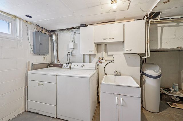 3333 Chippewa Road, Hopkins, MN 55305