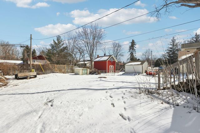 3333 Chippewa Road, Hopkins, MN 55305