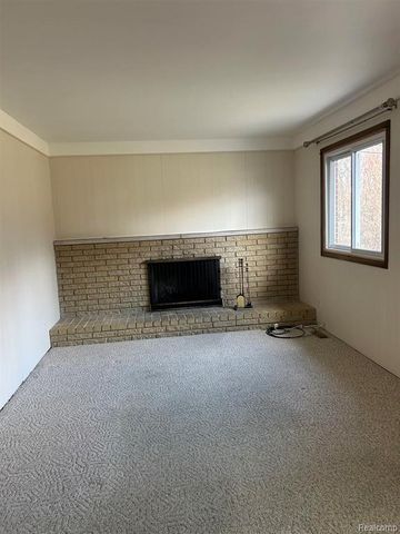 33538 Swan Drive, Sterling Heights, MI 48312