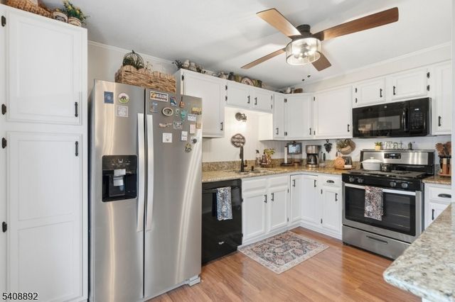 35 Liberty Ln, Franklin Boro, NJ 07416