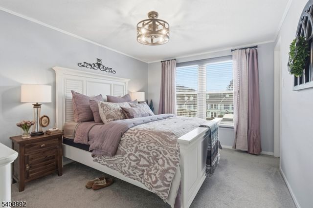 35 Liberty Ln, Franklin Boro, NJ 07416