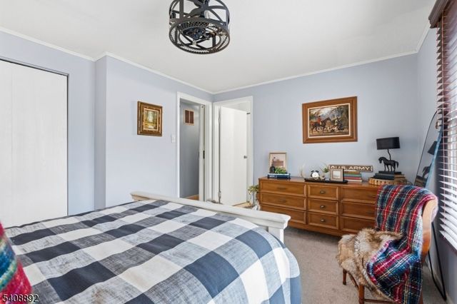 35 Liberty Ln, Franklin Boro, NJ 07416