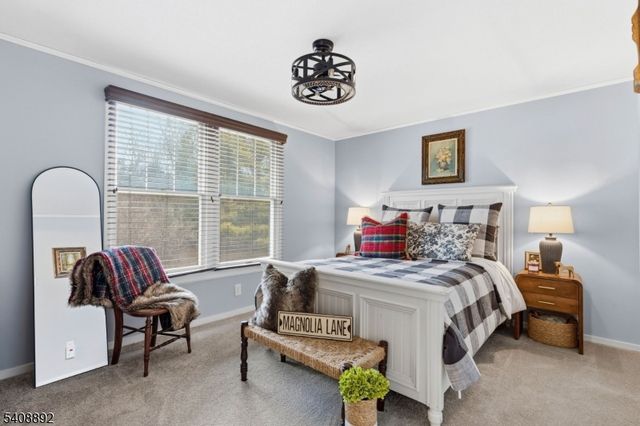 35 Liberty Ln, Franklin Boro, NJ 07416