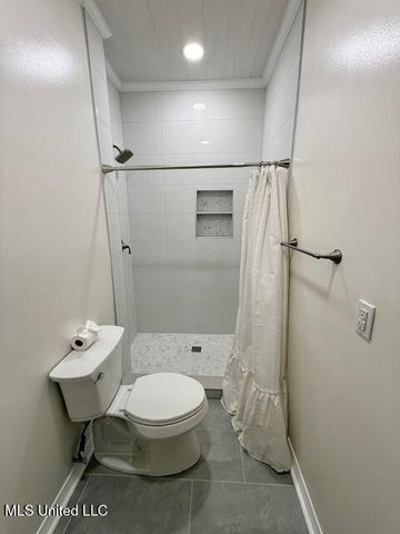 1010 Legion Lane, Ocean Springs, MS 39564