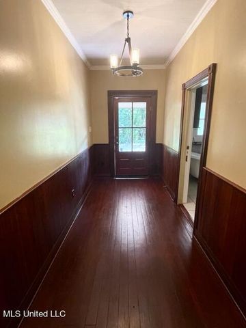 1010 Legion Lane, Ocean Springs, MS 39564