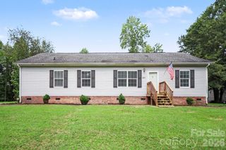 303 Hardin Circle, Grover, NC 28073