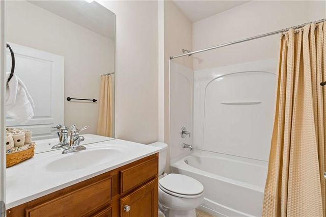 6233 Azalea Way, Hoschton, GA 30548