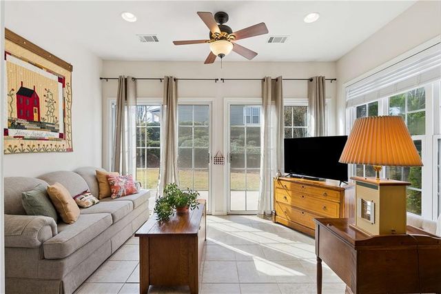 6233 Azalea Way, Hoschton, GA 30548