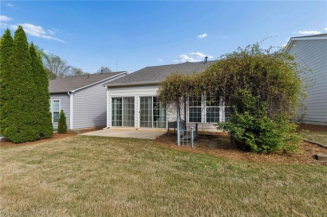 6233 Azalea Way, Hoschton, GA 30548