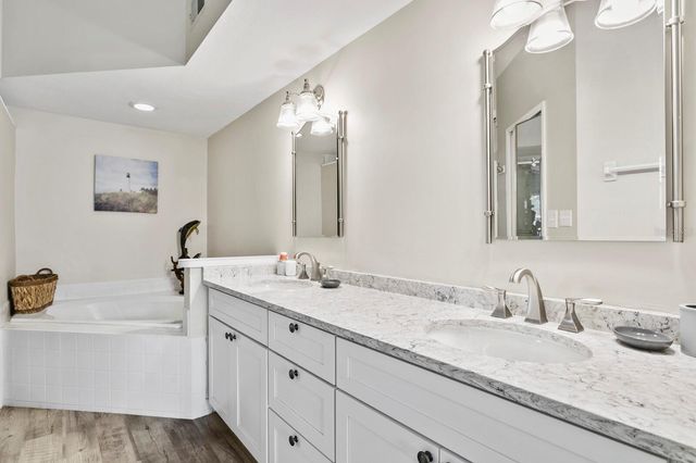 1233 CLAYS TRAIL, Oldsmar, FL 34677