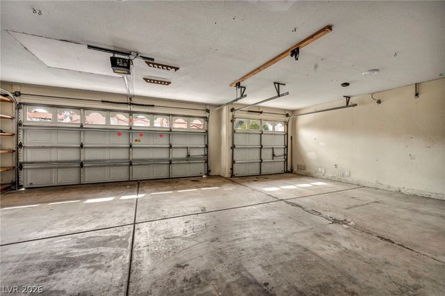 2016 Silverton Drive, Henderson, NV 89074