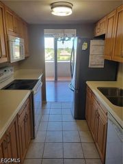 4803 Sunset CT 402, Cape Coral, FL 33904
