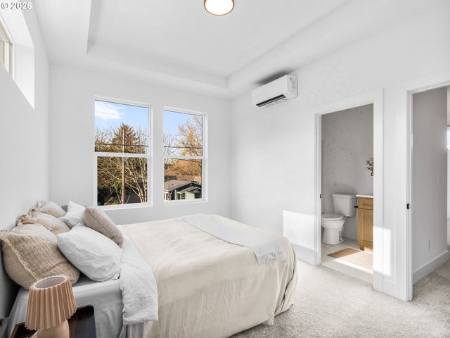 9568 N Buchanan Ave, Portland, OR 97203