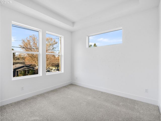 9568 N Buchanan Ave, Portland, OR 97203