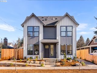 9568 N Buchanan Ave, Portland, OR 97203