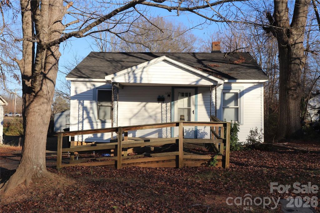1517 7th Street, Statesville, NC 28677