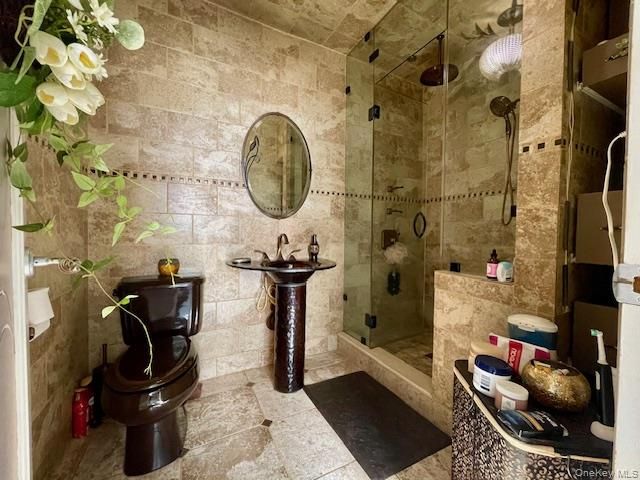 72-12 66th Road, Middle Village, NY 11379
