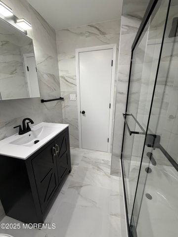 14 W 3rd Street, Keyport, NJ 07735