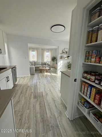 14 W 3rd Street, Keyport, NJ 07735