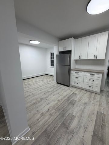 14 W 3rd Street, Keyport, NJ 07735