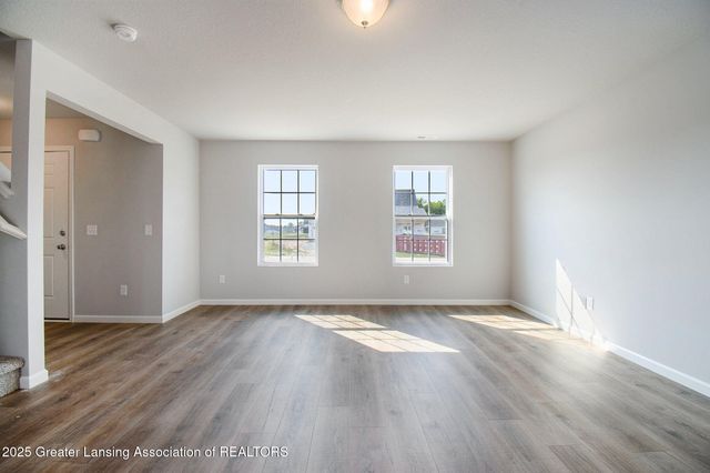 601 Muirfield Drive, Eaton Rapids, MI 48827