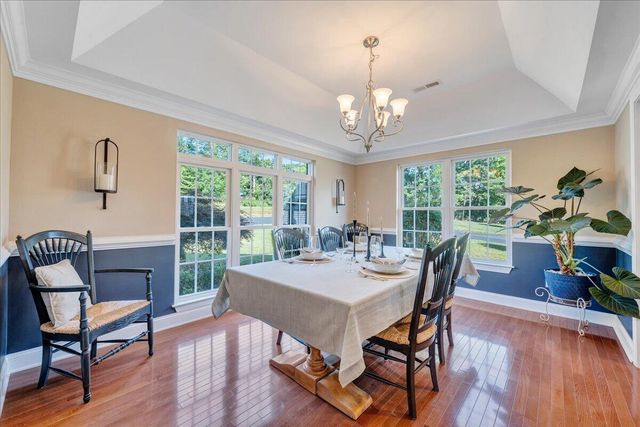 25 Lands End CIR, Union Hall, VA 24176