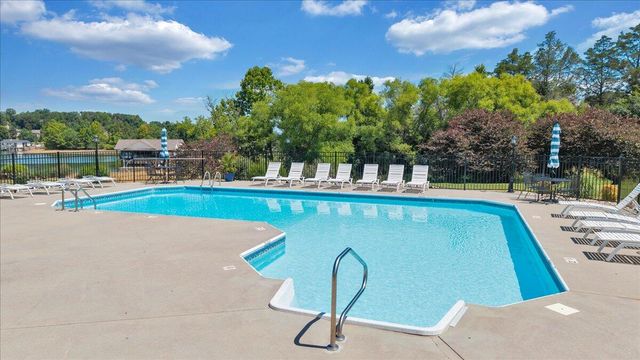 25 Lands End CIR, Union Hall, VA 24176