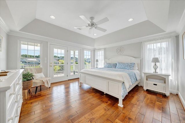 25 Lands End CIR, Union Hall, VA 24176