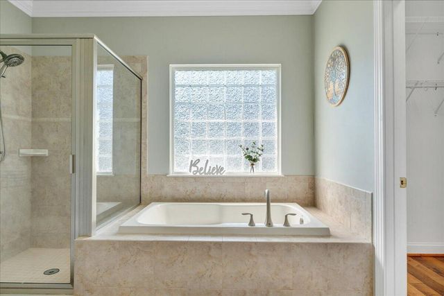 25 Lands End CIR, Union Hall, VA 24176