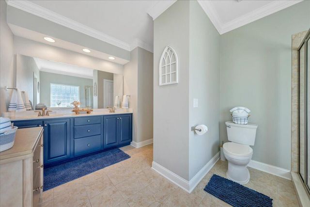25 Lands End CIR, Union Hall, VA 24176