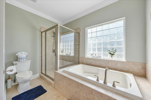 25 Lands End CIR, Union Hall, VA 24176