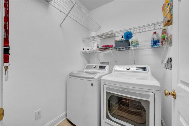 25 Lands End CIR, Union Hall, VA 24176