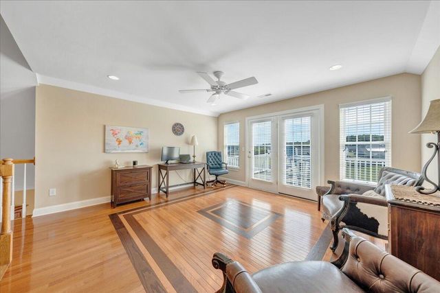 25 Lands End CIR, Union Hall, VA 24176