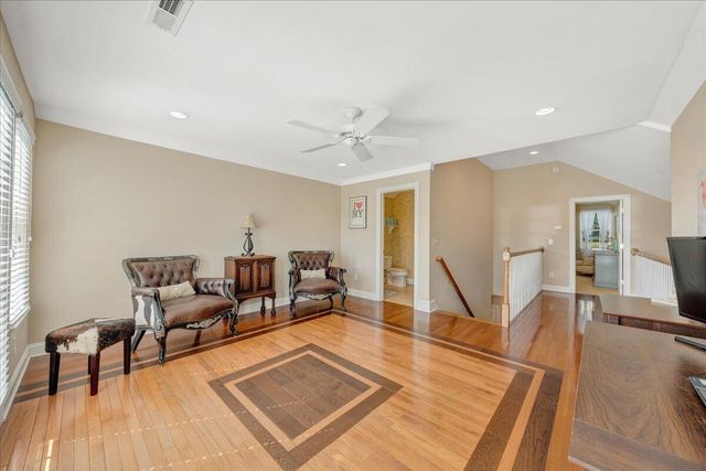 25 Lands End CIR, Union Hall, VA 24176