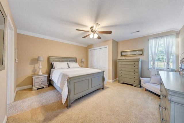 25 Lands End CIR, Union Hall, VA 24176