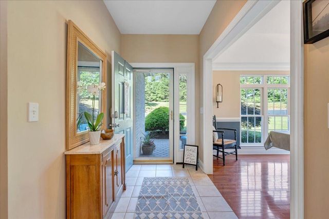 25 Lands End CIR, Union Hall, VA 24176
