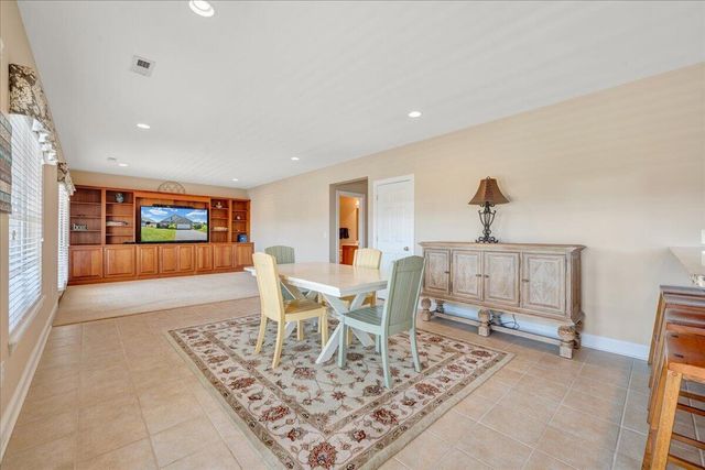 25 Lands End CIR, Union Hall, VA 24176