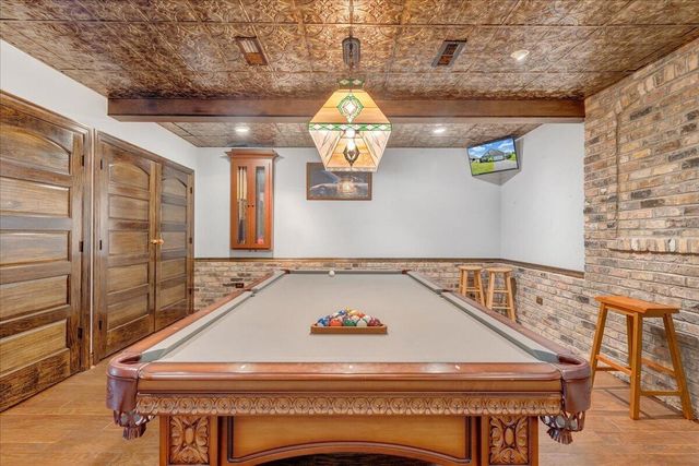 25 Lands End CIR, Union Hall, VA 24176