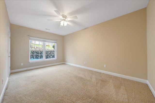 25 Lands End CIR, Union Hall, VA 24176