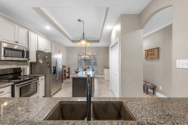 2418 Hollywood Avenue, Liberty, TX 77575