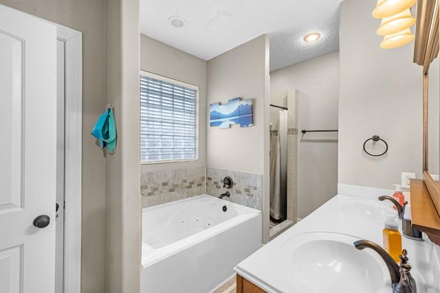 2418 Hollywood Avenue, Liberty, TX 77575