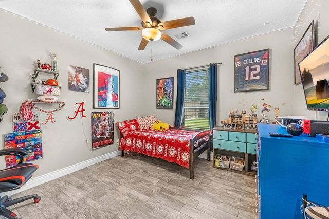 2418 Hollywood Avenue, Liberty, TX 77575