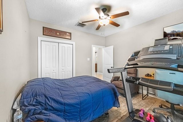 2418 Hollywood Avenue, Liberty, TX 77575